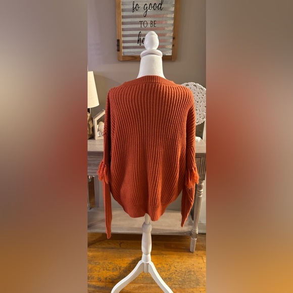 Pink Lily Fringe Sweater - Picture 4 of 7